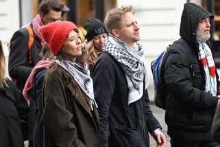 Glosa: Tomáš Klus není proti Židům ani Izraeli. Mozek mu zatemnila dobrosrdečná naivita – eXtra.cz